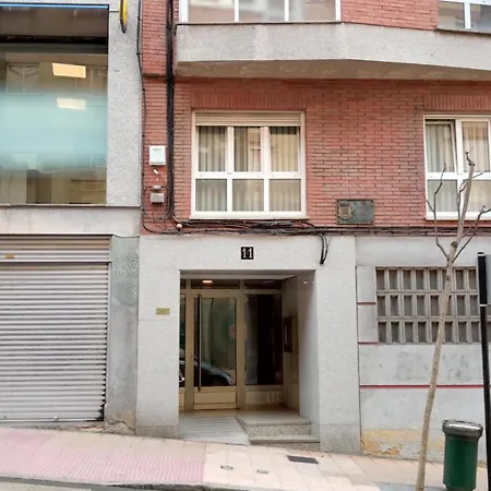 R2R - Apartamento Tito Oviedo - 621A * 奥维耶多
