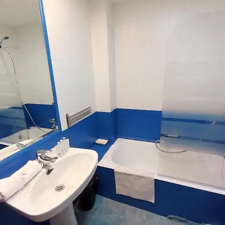 R2R - Apartamento Tito Oviedo - 621A 奥维耶多